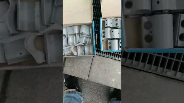 Меняем петли и закрепляем порог в банке #ремонтокон #ремонтдверей #секретыоконщика #оконныймастеръ смотреть онлайн