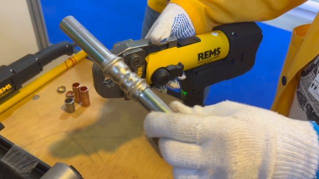 Выставка сантехнических инструментов | слесарно-монтажные работы, работа с инструментами Rems смотреть онлайн