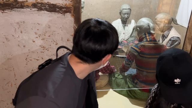 СТОИТ ЛИ ПЕРЕЕЗЖАТЬ В КОРЕЮ В 2022 г.? бедная жизнь в Корее! Виктория Ким смотреть онлайн