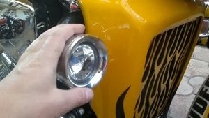 Обзор дополнительных галогеновых фар "Bright eyes" на дуги мотоцикла.