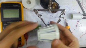 Фонарик из сгоревшей светодиодной лампочки. Часть 1/2