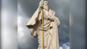 "Божье чудо!": памятник Андрею Первозванному уцелел во время мегашторма / События на ТВЦ