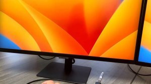Samsung ViewFinity S8 27” 4K Thunderbolt Monitor MacBook M2 Pro Connection Time Daisy Chain