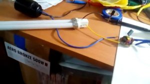 Включение двухэлектродной компактной люминесцентной  (КЛЛ) от электронного балласта.