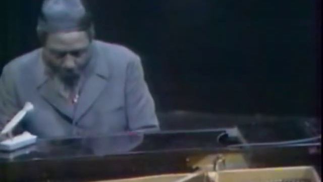 Thelonious Monk Piano Solo - 'Round Midnight смотреть онлайн