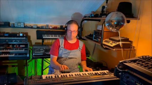 "Never gonna give you up" - on Elka X-1000 смотреть онлайн