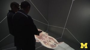 Студенты-врачи виртуально оперируют трёхмерные тела