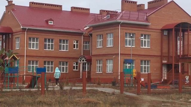 Заброшенный город ОТСТРАИВАЮТ ЗАНОВО! Построили НОВЫЙ детский сад!