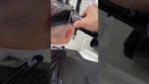 Мужская стрижка с зачесом назад. Помпадур. Pompadour.