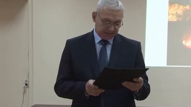 В преддверии Нового года, 27 декабря, свой профессиональный праздник отметили российские спасатели смотреть онлайн