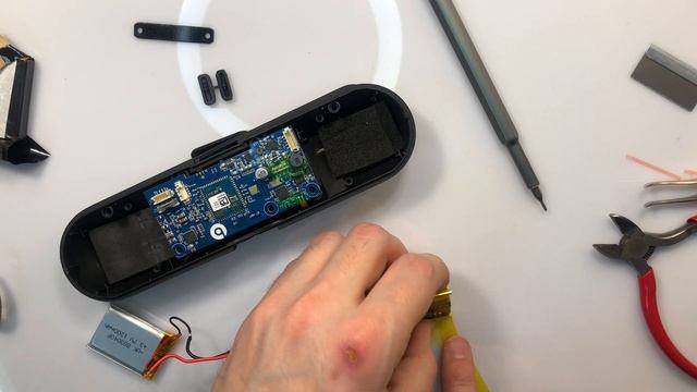Beats Pill 2.0 - Замена Аккумулятора Разборка смотреть онлайн