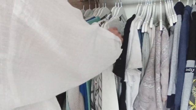 Как организован наш шкаф? //Минимализм в одежде #организацияхранения