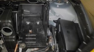 How to Replace the battery on a Ford Mondeo 2007 to 2014