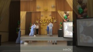Выпуск 2023: Вальс с классным руководителем на выпускном