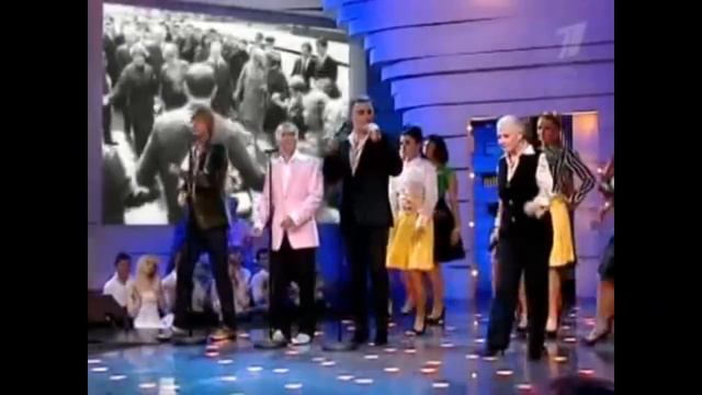 Стоят девчонки (LÀ CÁC CÔ GÁI) Мария Пахоменко и Иванушки International (Subtitles) смотреть онлайн