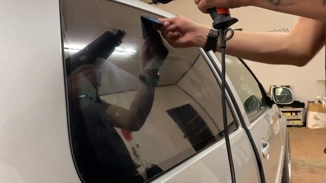 Как затонировать стекла в автомобиле. Своими руками. Формовка заднего стекла