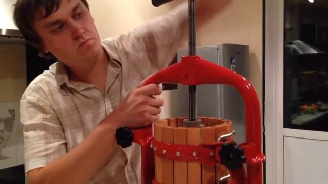 Отжимаем апельсины дома смотреть онлайн