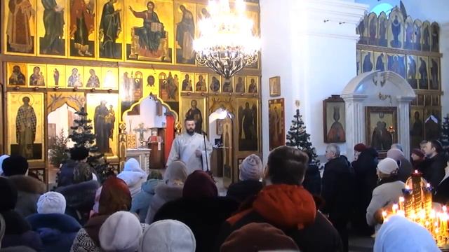 13 января 2019 года Необходимо следовать Божией воле, а не угождать людям - проповедь на Литургии смотреть онлайн