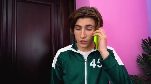 Игра В Кальмара В Реальной Жизни || Моя Мама - Владелец Игры в Кальмара! смотреть онлайн