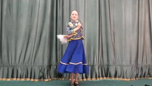 Михальченко Снежана-Русская народная песня "А я чайничала" смотреть онлайн