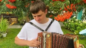 Любимые песни на старенькой гармони! ? Гармонист Иван Адыбаев.