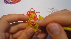 ФРАНЦУЗСКАЯ КОСА.Браслет из резинок без станка на рогатке