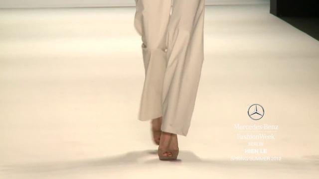 Hien Le Show Mercedes-Benz Fashion Week Berlin S/S 2012 смотреть онлайн