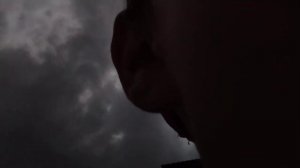 ребёнок съел телефон на улице