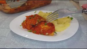 Рыба с морковью в духовке