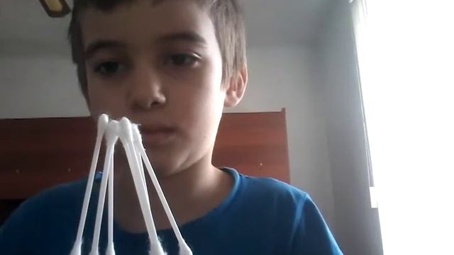 Строю домик из ватных палочек смотреть онлайн