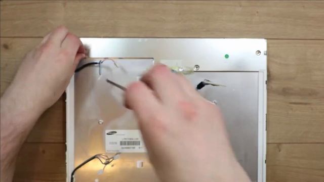 17" VGA Monitor - Teardown (Destructive!) смотреть онлайн