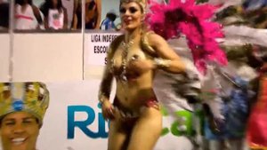 Parade Samba Dancer: Brazilian Carnival Queen Costume