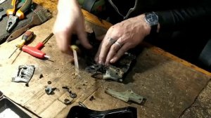 Как самому отремонтировать тормоз цепи бензопилы.