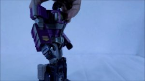 TRANSFORMERS GENERATIONS Shattered Glass Optimus Prime