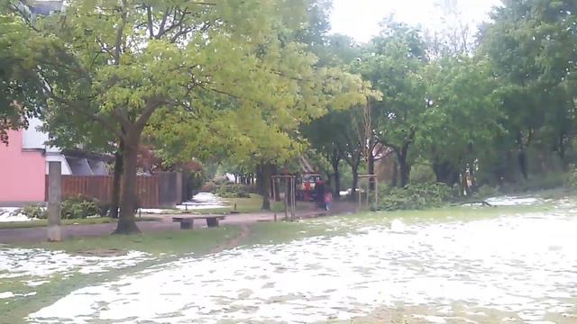 Снег перед школой в Любляна 29 апреля 2016 года смотреть онлайн