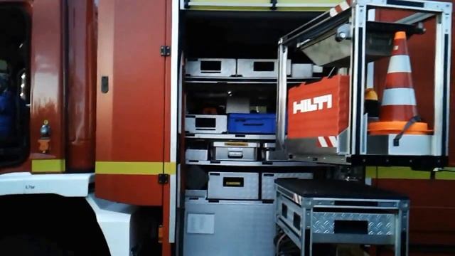 СПЕЦТЕХНИКА В ГЕРМАНИИ. ПОЖАРНАЯ МАШИНА смотреть онлайн