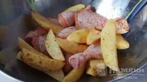 Курица с картофелем в духовке