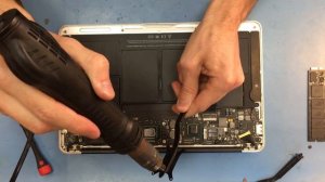 MacBook Air выключается: решение проблемы