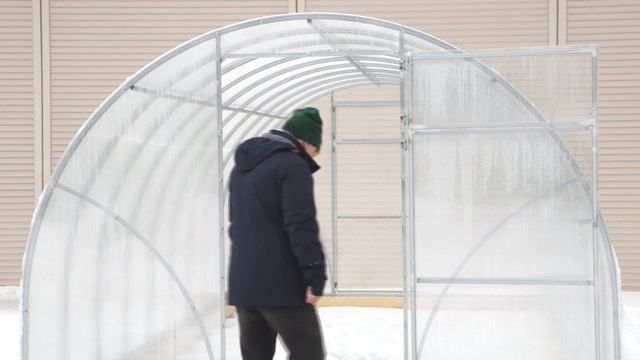 Теплица компании "Воля" из оцинкованной трубы "Бетта-Ц 2023" Обзор теплицы.