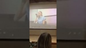 Школьники на уроке звонят родителям признаться в любви.Реакция родителей.