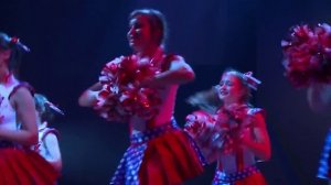 ▶ Friedrichstadt-Palast Berlin: junges Ensemble