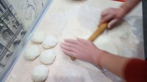 МОЛДАВСКИЕ - ПЛАЦЫНДЫ ! ХИТ - СЕЗОНА .ПЛАЦЫНДЫ С ТВОРОГОМ И ЗЕЛЕНЬЮ !ЯЗЫК ПРОГЛОТИШЬ. РЕЦЕПТ :ТЕСТА