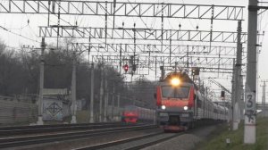 Электровоз ЭП20-026 с фирменным поездом Анапа №12 Москва - Анапа