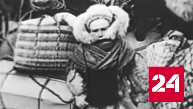 Память о блокаде. Тысячи людей несут цветы на Пискаревское кладбище - Россия 24 
