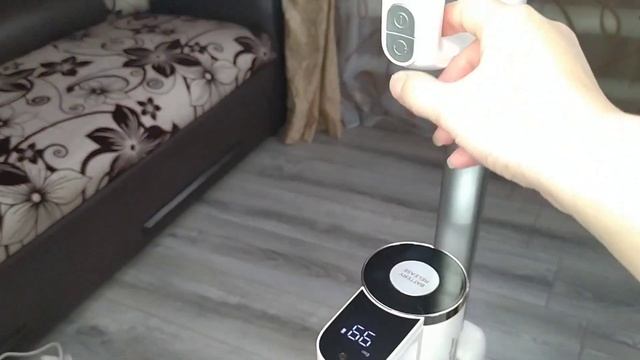 Отзыв о беспроводном вертикальном моющем пылесосе Polaris PVCW 6070 смотреть онлайн