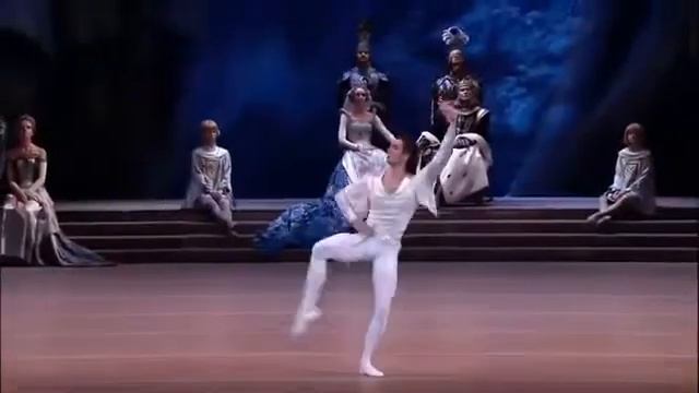 Artemy Belyakov in Raymonda ballet?Артемий Беляков в балете Раймонда?