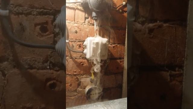 СГОРЕЛ ВЫКЛЮЧАТЕЛЬ