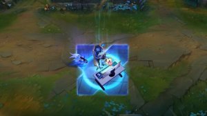 DRX Kindred vs Porcelain Kindred Skins Comparison (League of Legends)