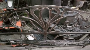 Художественная ковка в городе Барнаул, лавочка модерн,набор для камина в стиле модерн, подставка