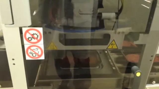 Упаковка гамбургеров в лотки смотреть онлайн